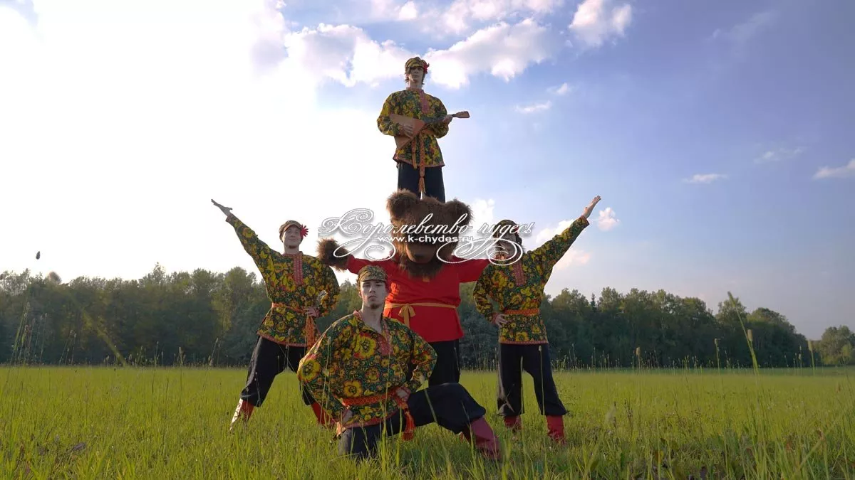 Акробатическое шоу «Мишка»